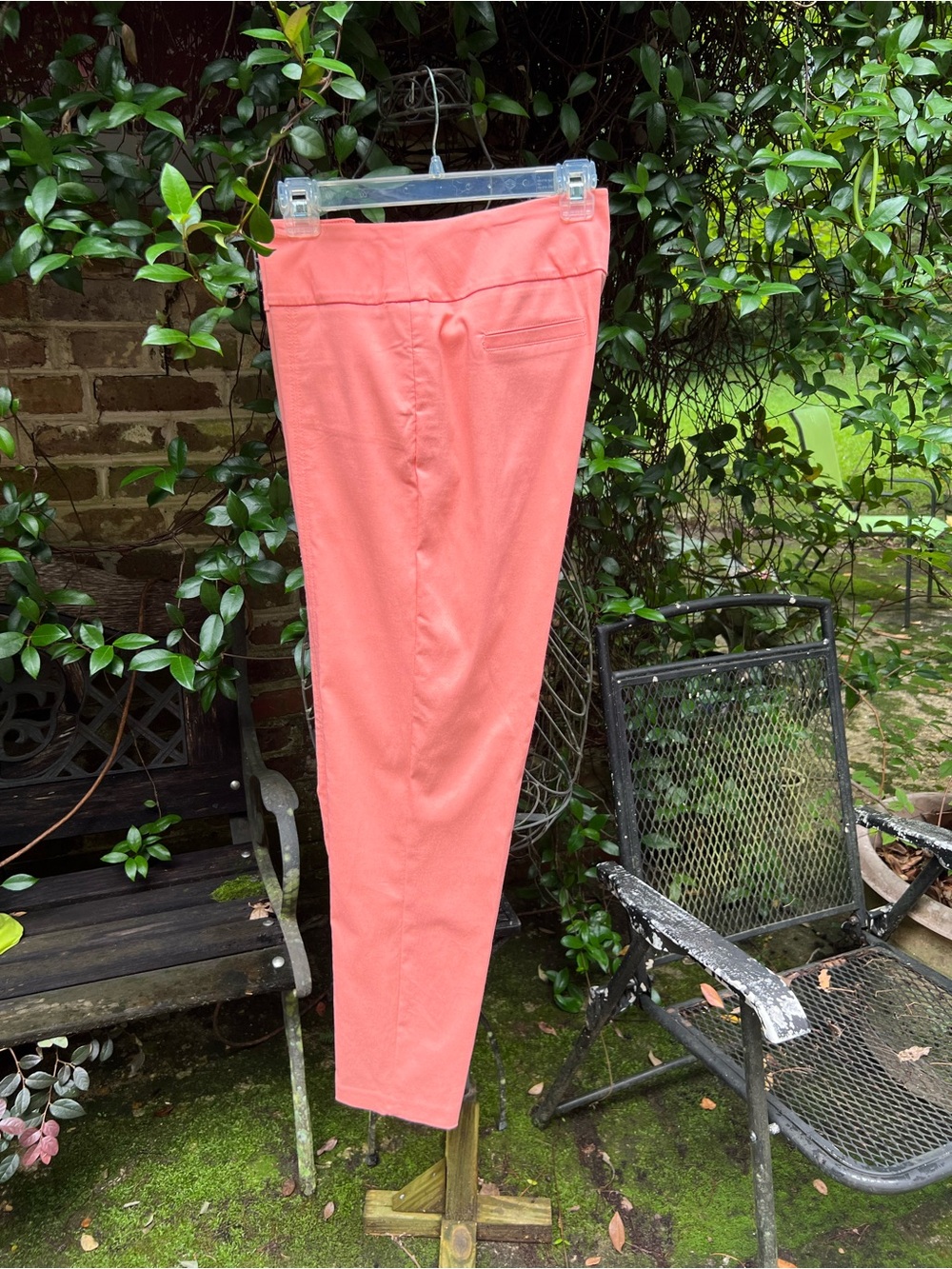 New Directions- PEACH PULL ON SKINNY PANTS- Size 12- EUC